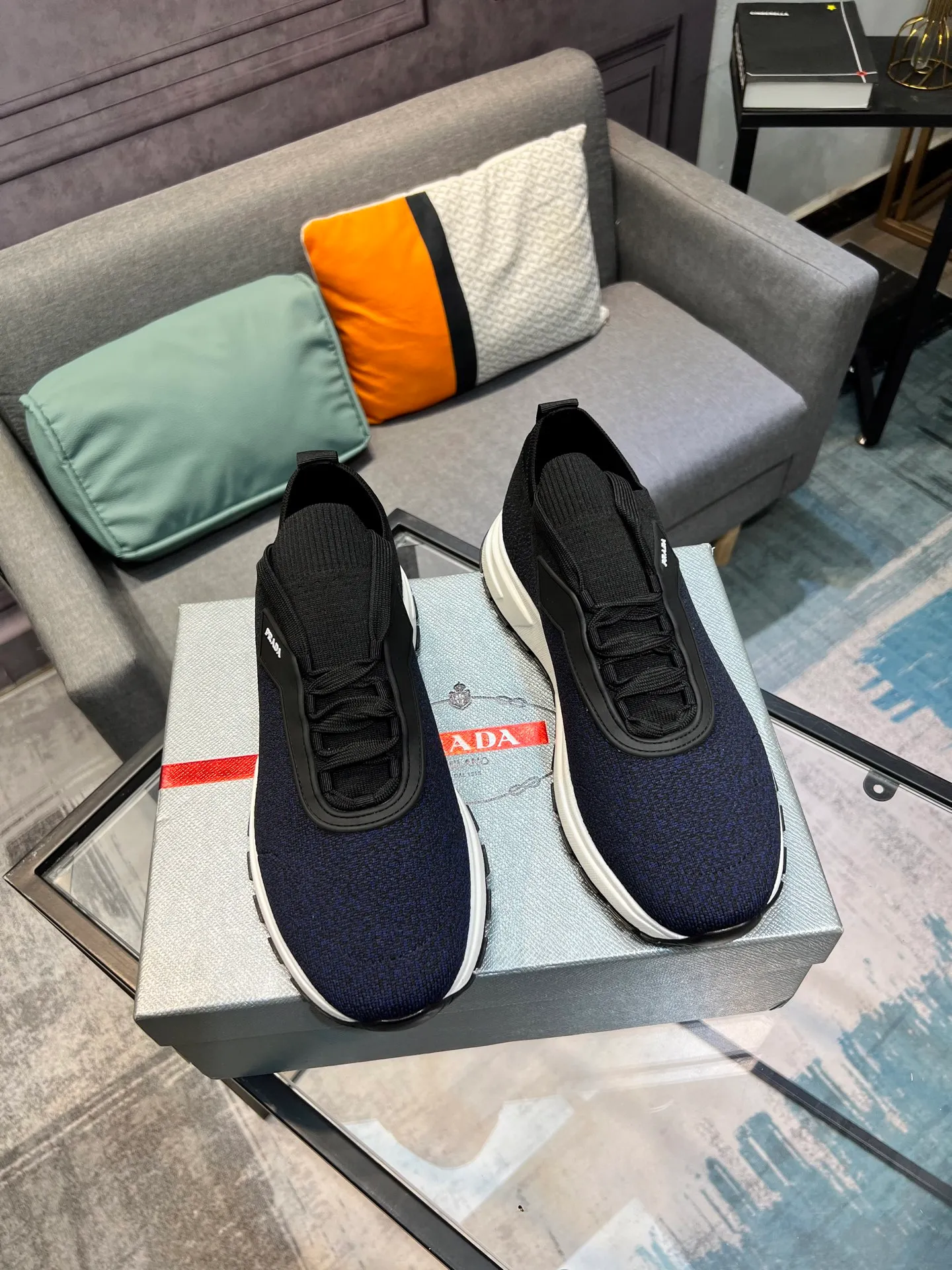 Men's shoes 💰500 PRADA "Prada" casual shoes Regular size: 38-44 (45 can be customized) Product material: Selected cowhide with fly weave material, genuine leather lining, original outsole